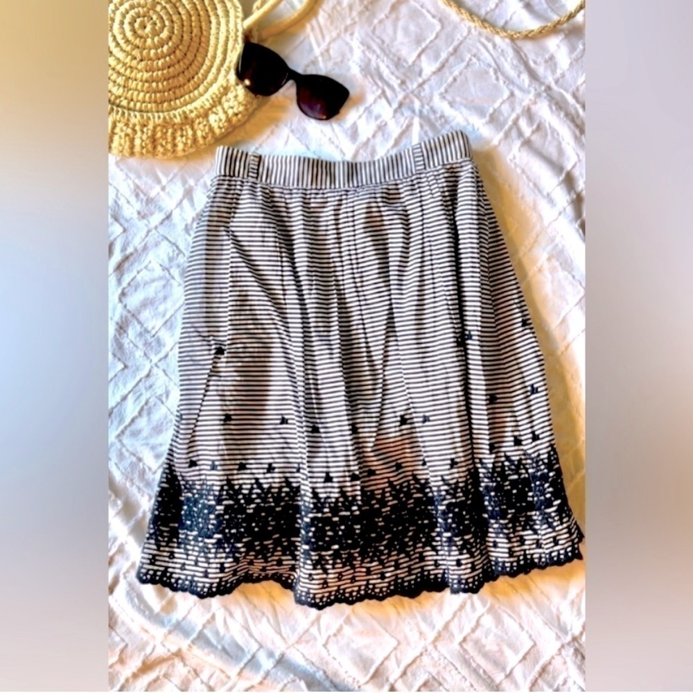 🖤KATE SPADE skirt w/pockets & beautiful embroidery,navy blue size2-see v…